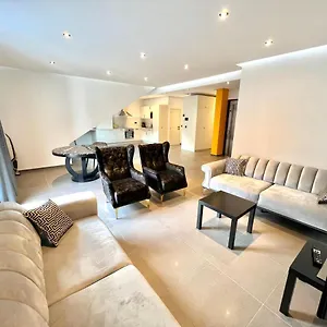 Brand-new In The Heart Of Apartment