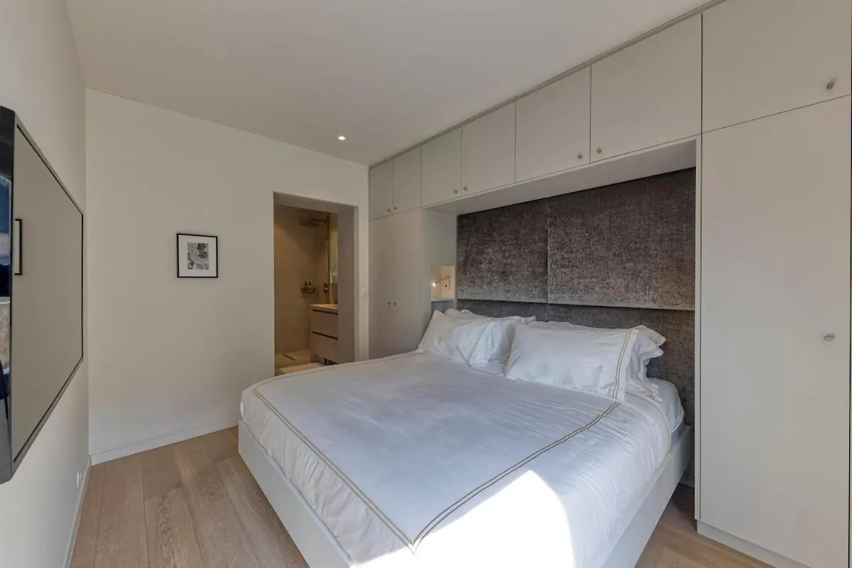 Downtown Brussels Splendor Suites III Apartmán